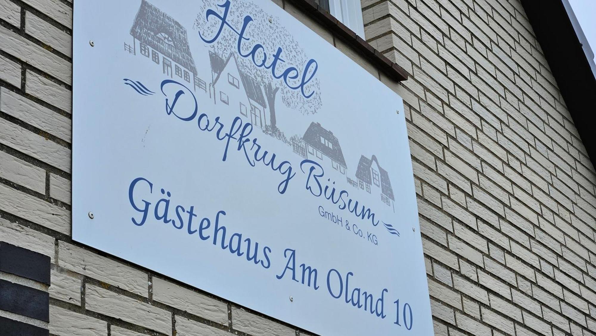 Hotel Dorfkrug Buesum - Guenstige Altbauzimmer Am Oland Exteriér fotografie