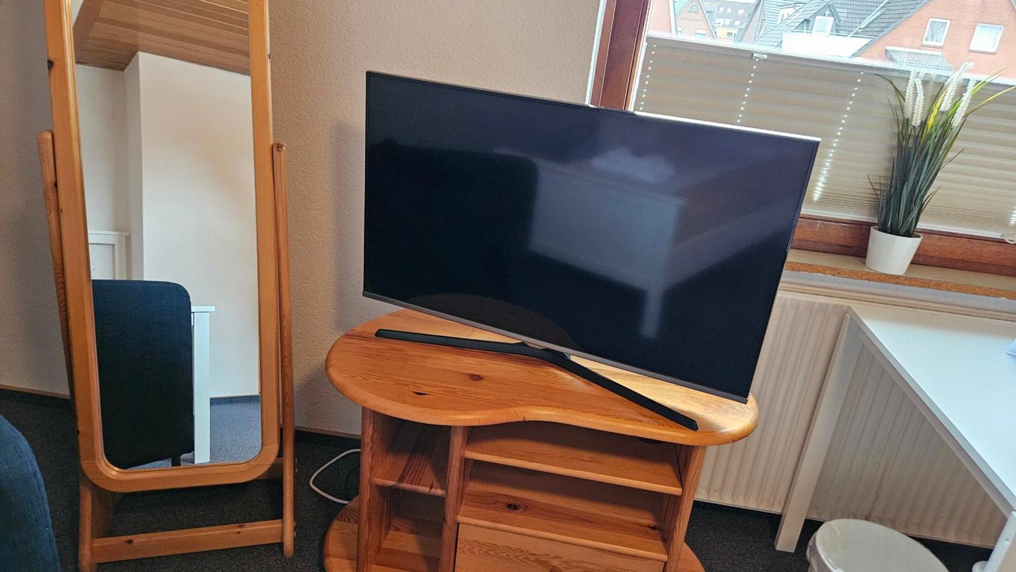 Hotel Dorfkrug Buesum - Guenstige Altbauzimmer Am Oland Pokoj fotografie