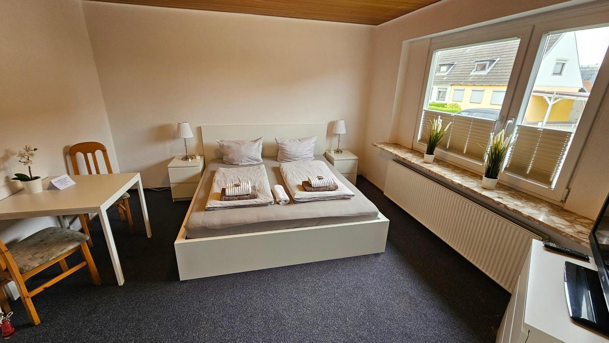 Hotel Dorfkrug Buesum - Guenstige Altbauzimmer Am Oland Pokoj fotografie
